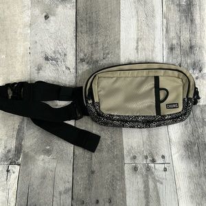 Chums Bags Chums Trekker Belt Bag Black Grey Brown Abstract